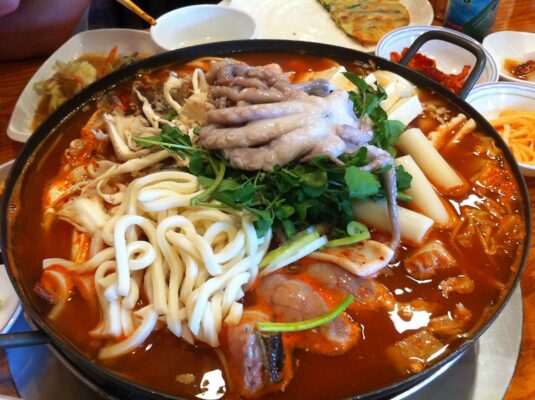 Lẩu hải sản kiểu Hàn Quốc