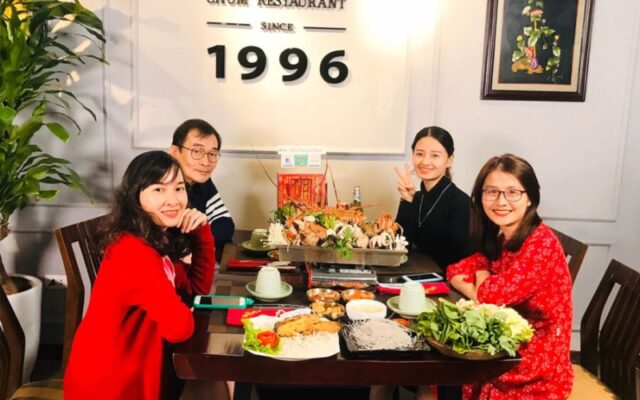 nhà hàng tổ chức tiệc gia đình